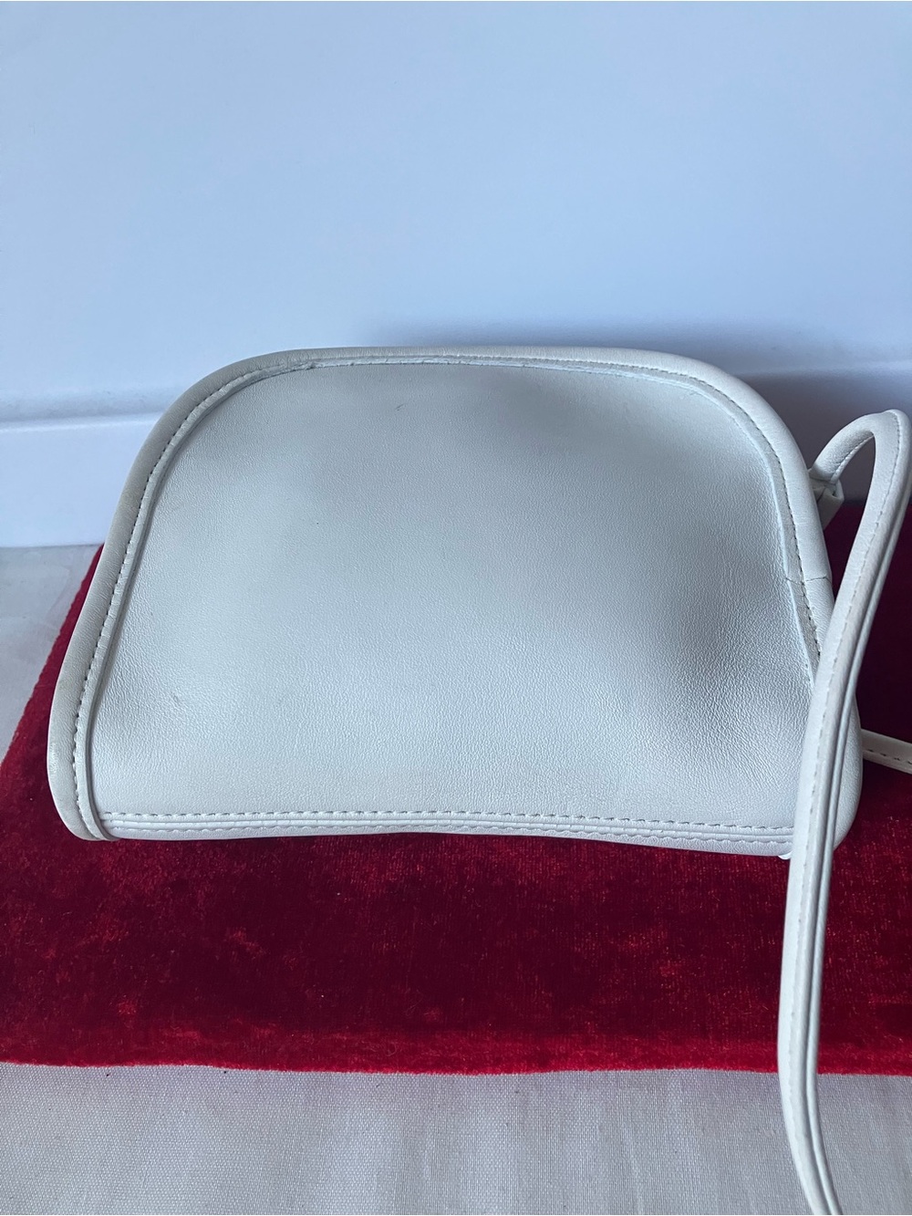 Vintage Coach 9017 Abbie Abby Zip White Small Crossbody Leather Purse Bag - Picture 4 of 6